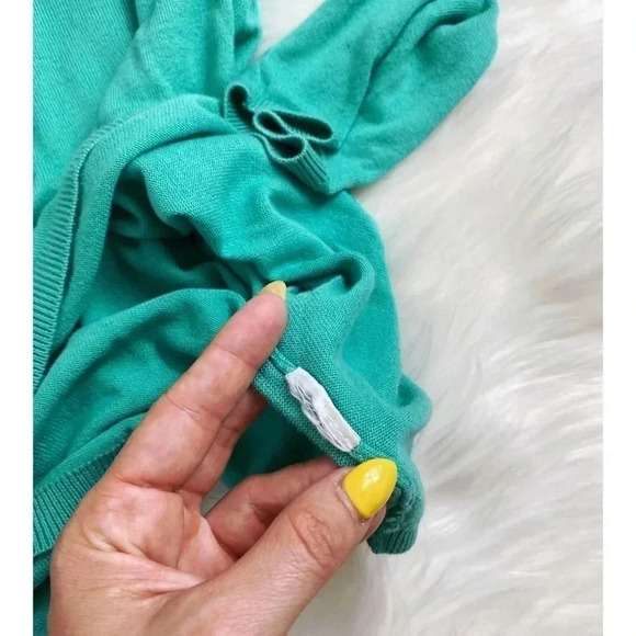 ⭐️ 5 for $25 ⭐️ XS Mint Green H&M Pullover - Picture 4 of 4